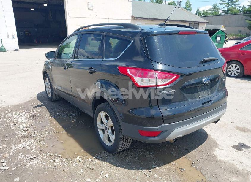 Photo 3 of 2016 Ford Escape SE (VIN 1FMCU9G90GUB28618)
