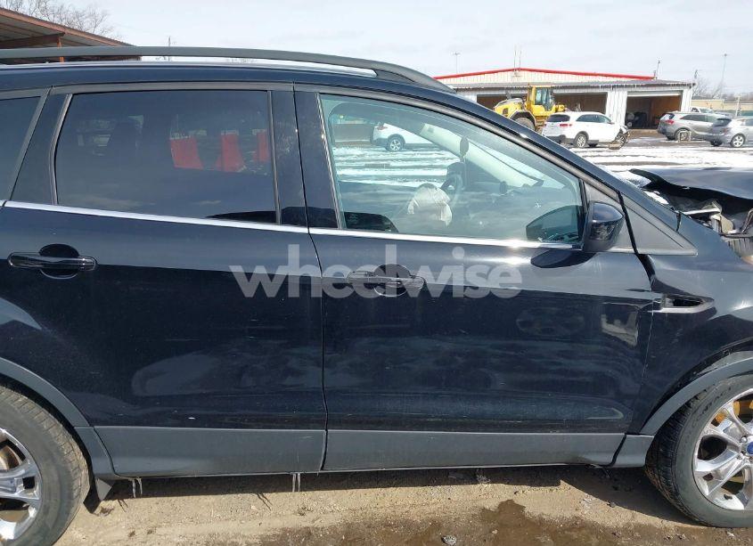 Photo 13 of 2016 Ford Escape SE (VIN 1FMCU9G90GUC22773)