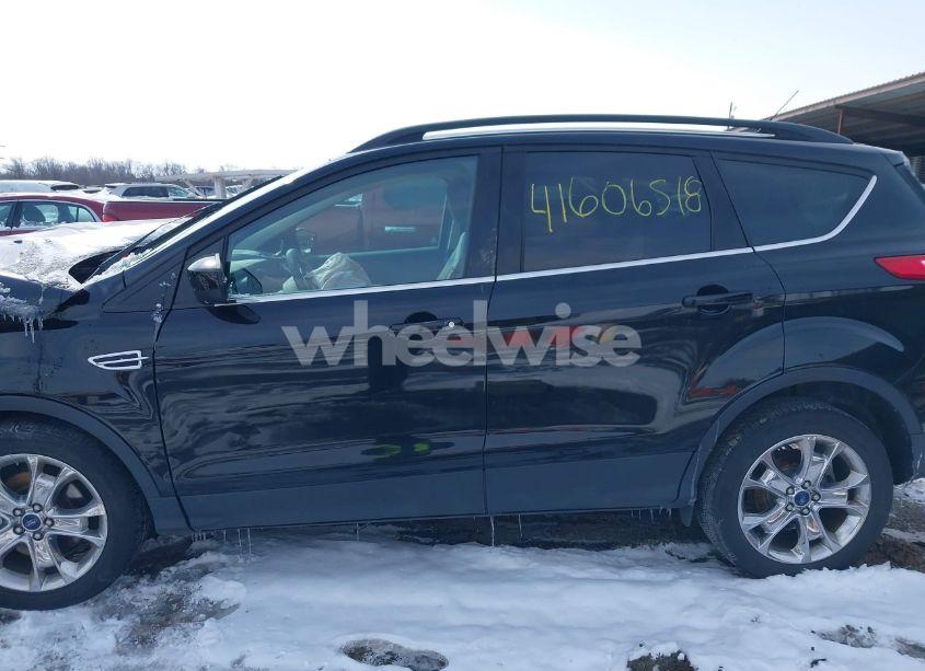 Photo 14 of 2016 Ford Escape SE (VIN 1FMCU9G90GUC22773)