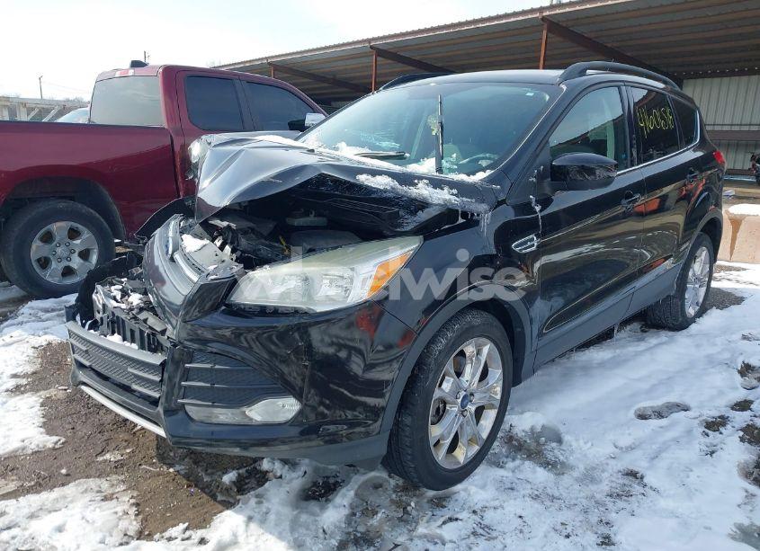 Photo 2 of 2016 Ford Escape SE (VIN 1FMCU9G90GUC22773)