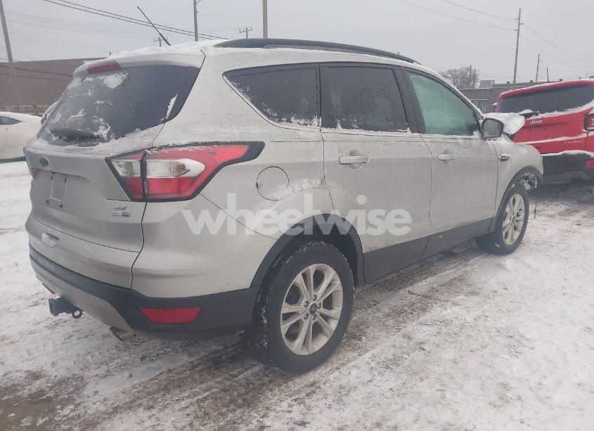 Photo 4 of 2017 Ford Escape SE (VIN 1FMCU9G90HUD39187)