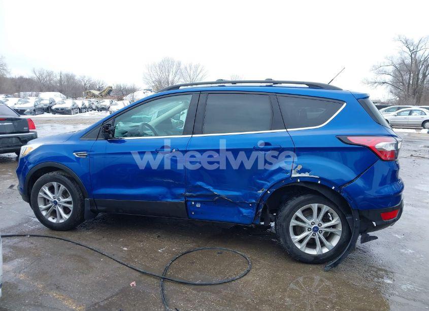 Photo 14 of 2017 Ford Escape SE (VIN 1FMCU9G90HUD55518)