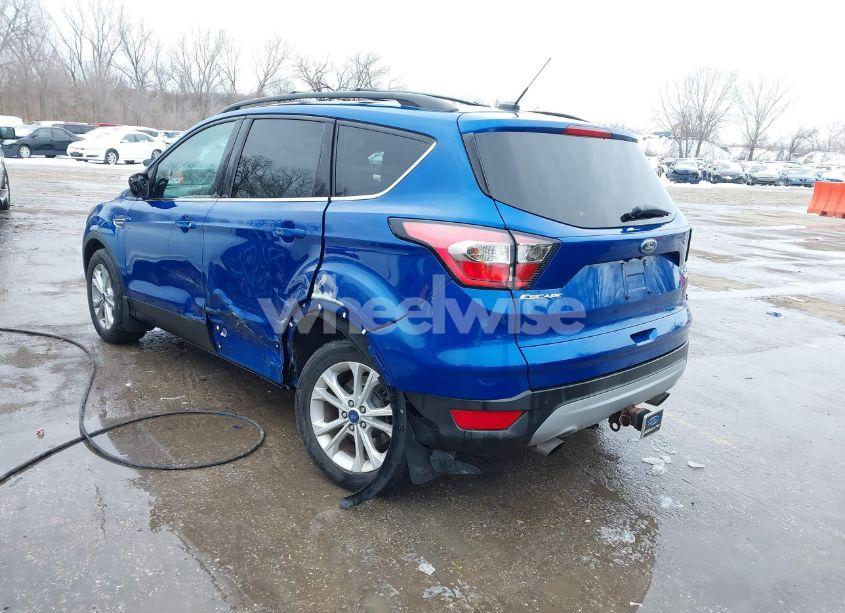 Photo 3 of 2017 Ford Escape SE (VIN 1FMCU9G90HUD55518)