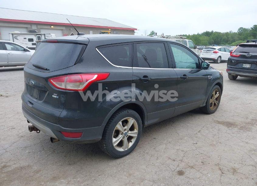 Photo 4 of 2013 Ford Escape SE (VIN 1FMCU9G91DUA07169)