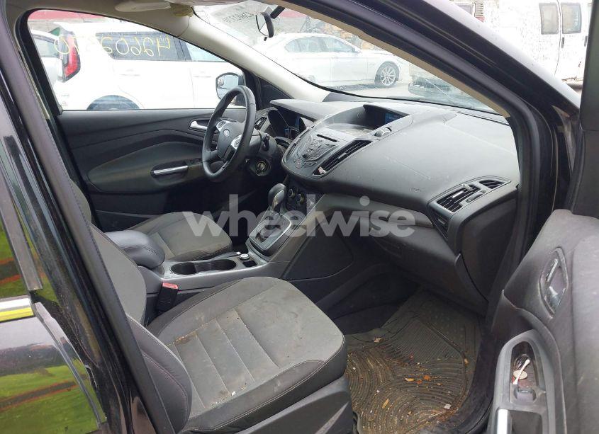 Photo 5 of 2013 Ford Escape SE (VIN 1FMCU9G91DUA07169)