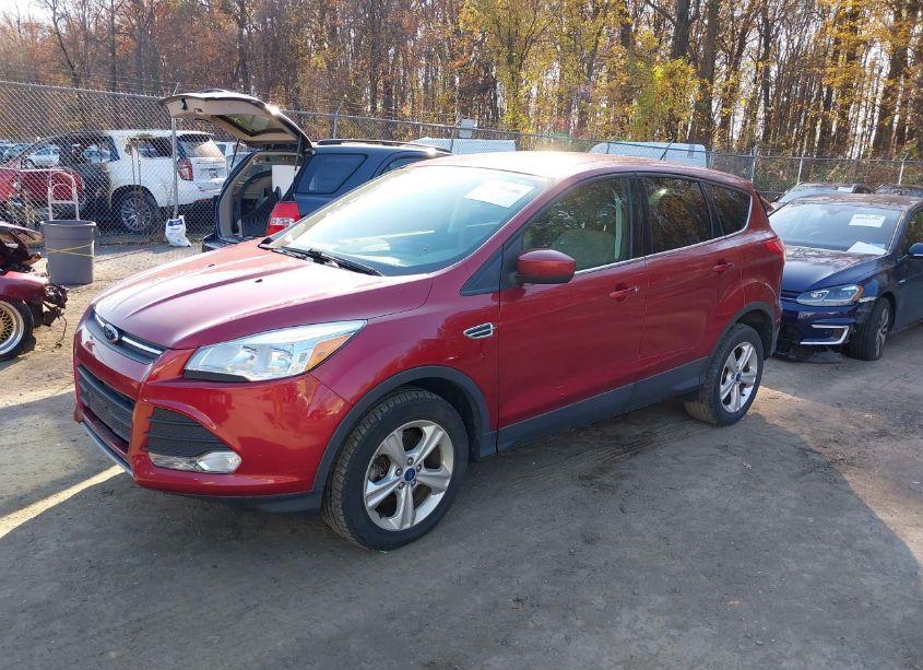 Photo 2 of 2013 Ford Escape SE (VIN 1FMCU9G91DUB40580)
