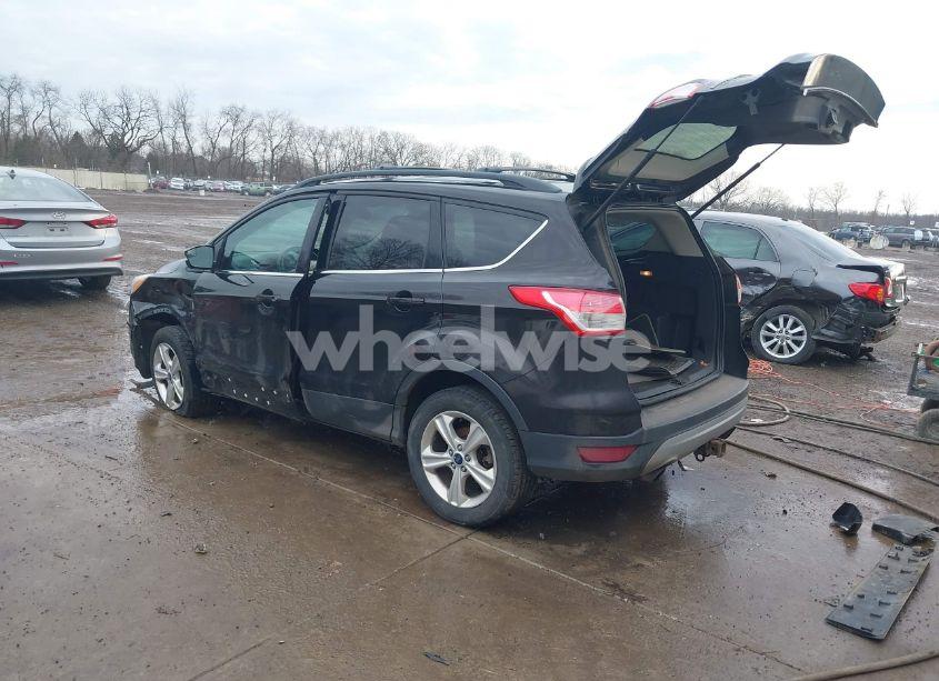 Photo 3 of 2013 Ford Escape SE (VIN 1FMCU9G91DUD52783)