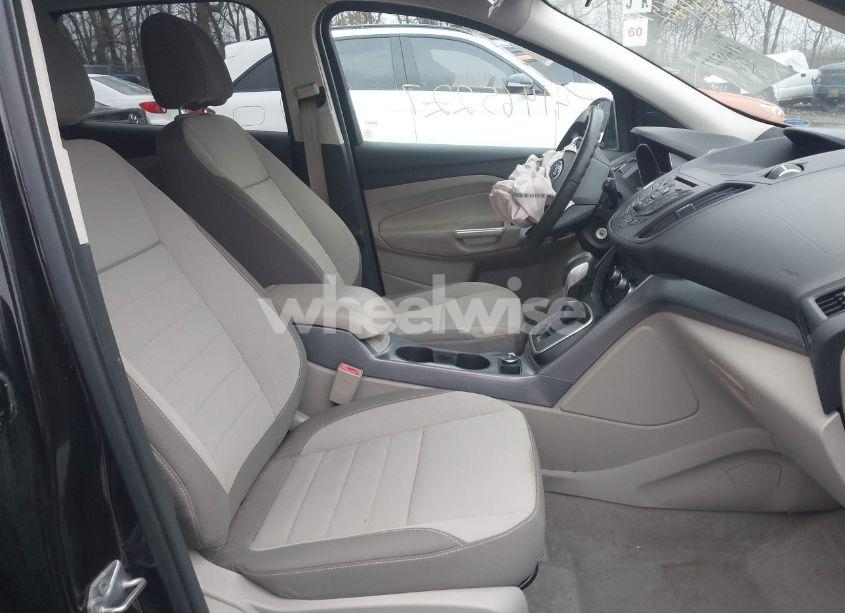 Photo 5 of 2013 Ford Escape SE (VIN 1FMCU9G91DUD52783)