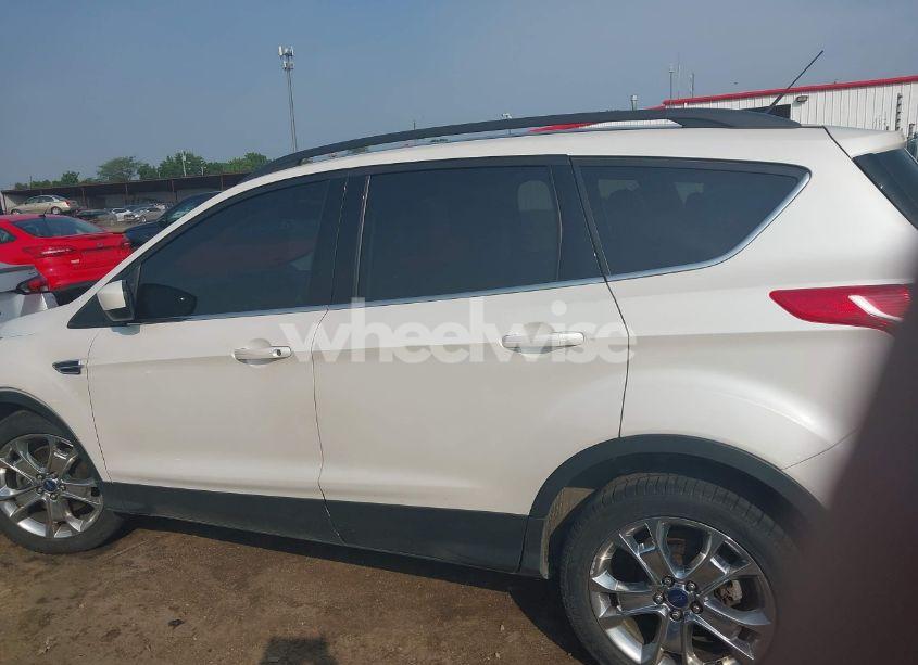 Photo 14 of 2014 Ford Escape SE (VIN 1FMCU9G91EUB43044)