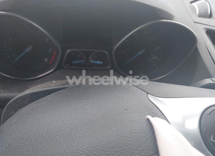 Photo 15 of 2014 Ford Escape SE (VIN 1FMCU9G91EUB65402)