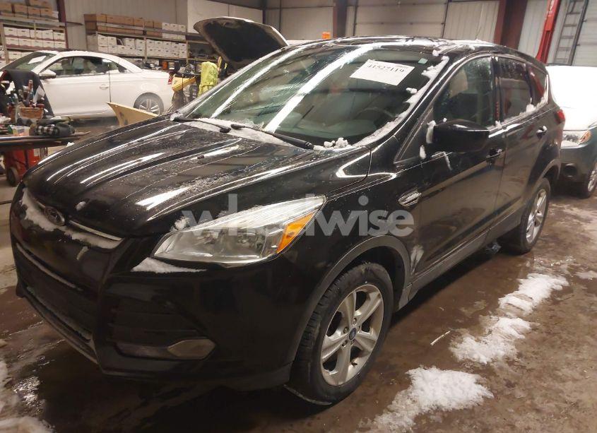 Photo 2 of 2015 Ford Escape SE (VIN 1FMCU9G91FUB86445)