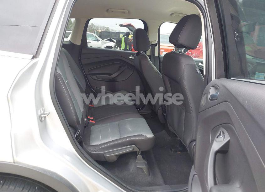 Photo 8 of 2015 Ford Escape SE (VIN 1FMCU9G91FUB87806)
