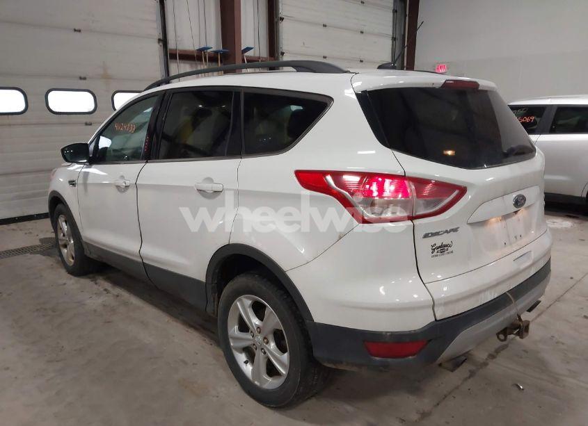 Photo 3 of 2015 Ford Escape SE (VIN 1FMCU9G91FUC69471)
