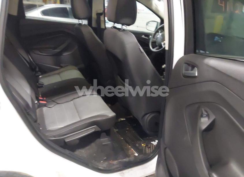 Photo 8 of 2015 Ford Escape SE (VIN 1FMCU9G91FUC69471)