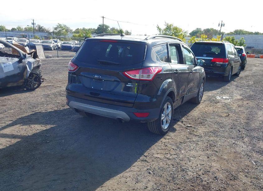 Photo 4 of 2015 Ford Escape SE (VIN 1FMCU9G91FUC82320)