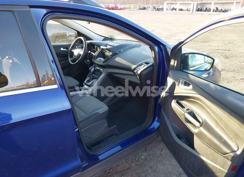 Photo 5 of 2016 Ford Escape SE (VIN 1FMCU9G91GUC46676)