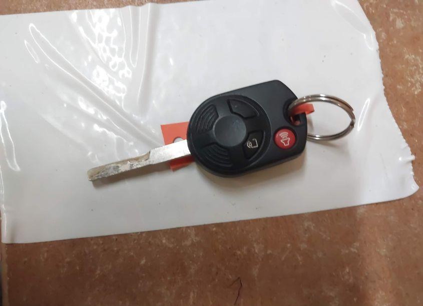 Photo 11 of 2017 Ford Escape SE (VIN 1FMCU9G91HUB67350)