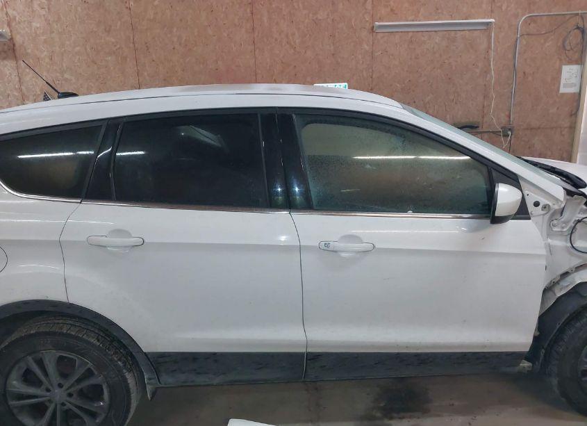 Photo 14 of 2017 Ford Escape SE (VIN 1FMCU9G91HUB67350)