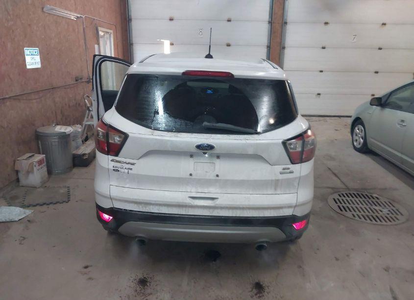 Photo 17 of 2017 Ford Escape SE (VIN 1FMCU9G91HUB67350)