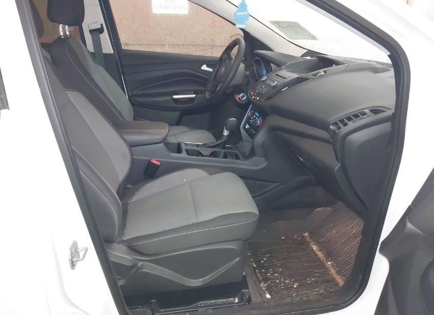 Photo 5 of 2017 Ford Escape SE (VIN 1FMCU9G91HUB67350)