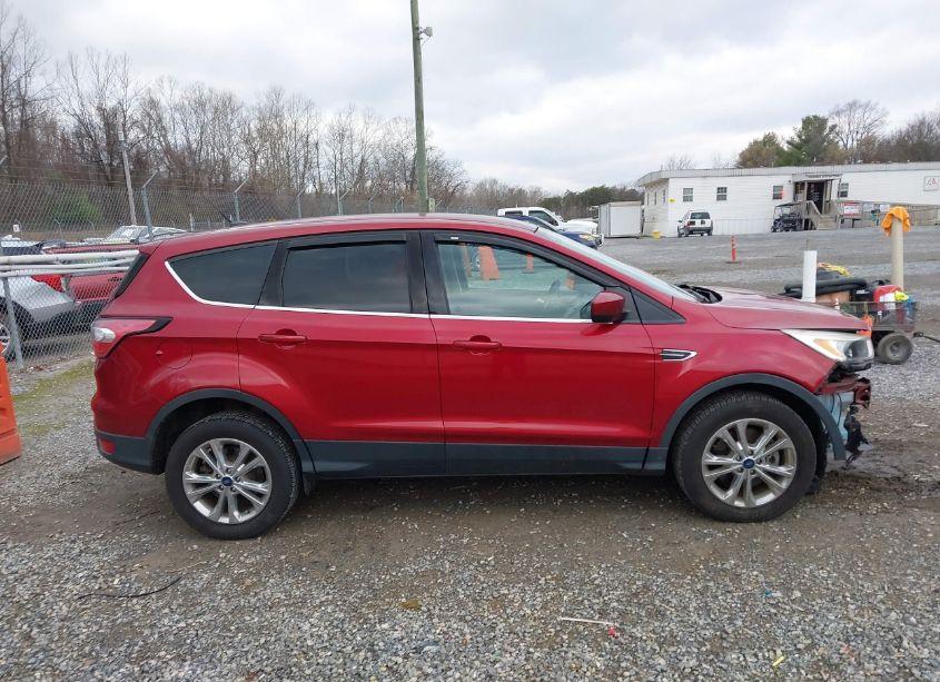 Photo 14 of 2017 Ford Escape SE (VIN 1FMCU9G91HUB67705)