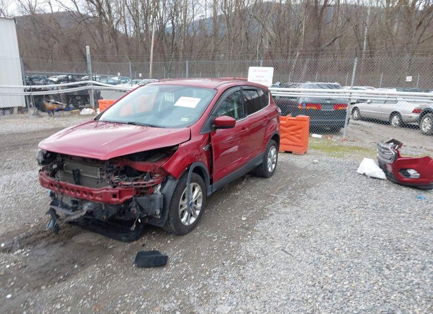 Photo 2 of 2017 Ford Escape SE (VIN 1FMCU9G91HUB67705)