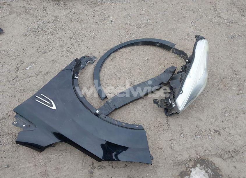 Photo 11 of 2017 Ford Escape SE (VIN 1FMCU9G91HUB67817)