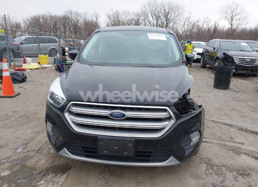 Photo 12 of 2017 Ford Escape SE (VIN 1FMCU9G91HUB67817)