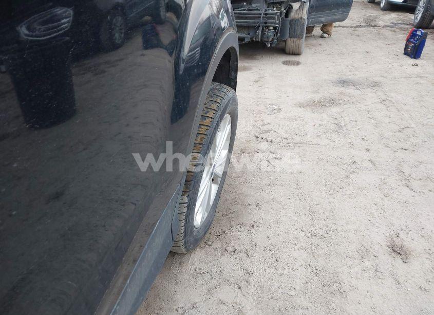 Photo 17 of 2017 Ford Escape SE (VIN 1FMCU9G91HUB67817)