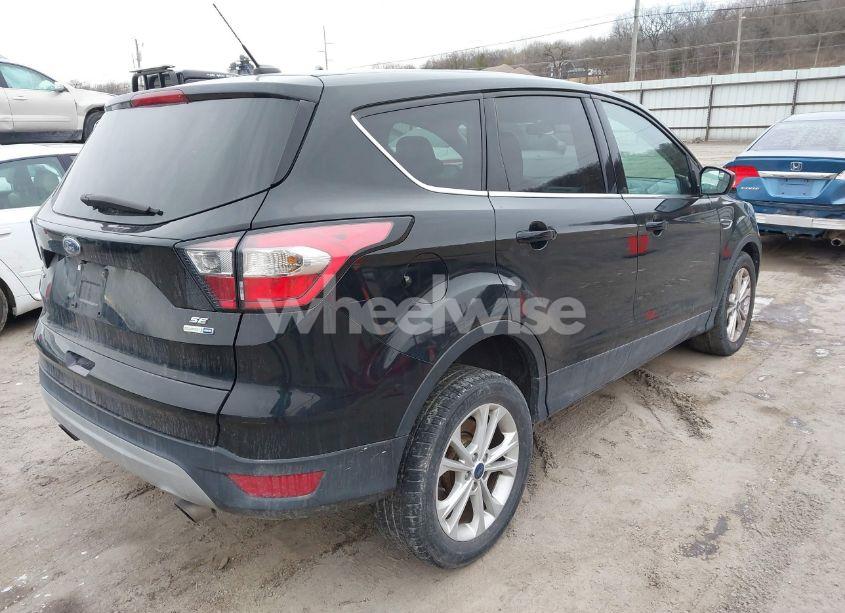 Photo 4 of 2017 Ford Escape SE (VIN 1FMCU9G91HUB67817)