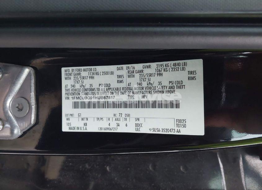 Photo 9 of 2017 Ford Escape SE (VIN 1FMCU9G91HUB67817)