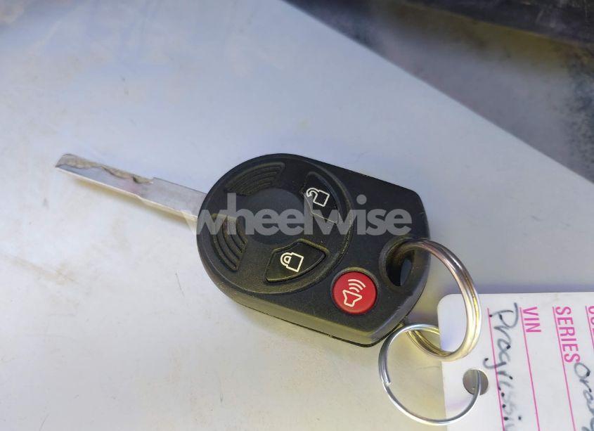 Photo 11 of 2017 Ford Escape SE (VIN 1FMCU9G91HUB83435)