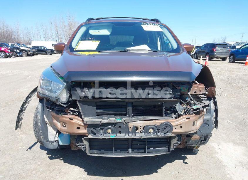 Photo 12 of 2017 Ford Escape SE (VIN 1FMCU9G91HUB83435)