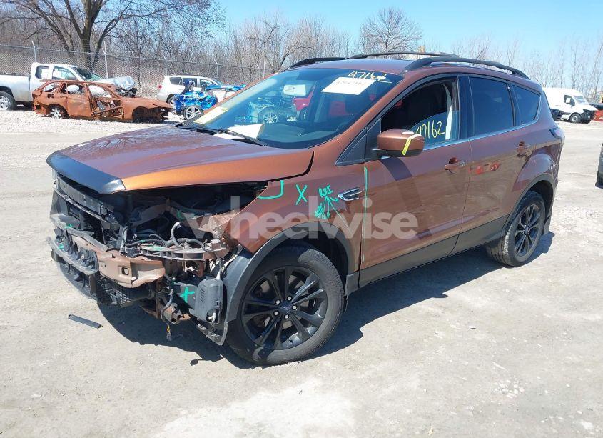 Photo 2 of 2017 Ford Escape SE (VIN 1FMCU9G91HUB83435)