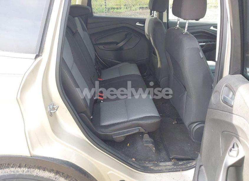 Photo 8 of 2017 Ford Escape SE (VIN 1FMCU9G91HUD06408)