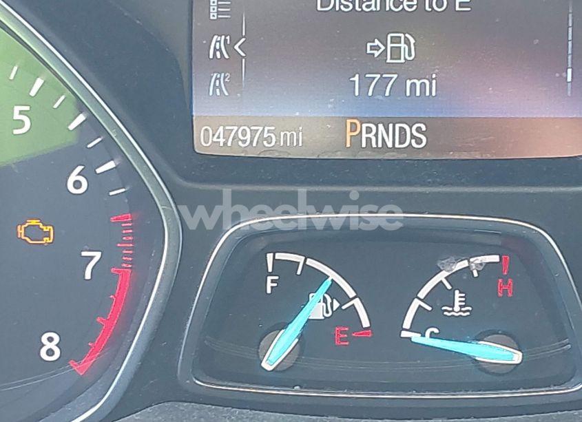 Photo 15 of 2017 Ford Escape SE (VIN 1FMCU9G91HUE52887)