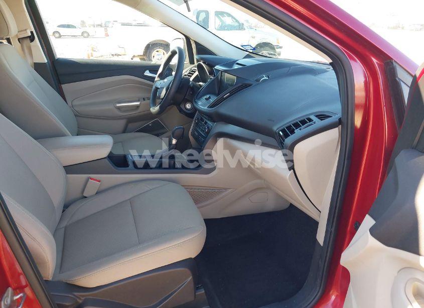 Photo 5 of 2017 Ford Escape SE (VIN 1FMCU9G91HUE73058)