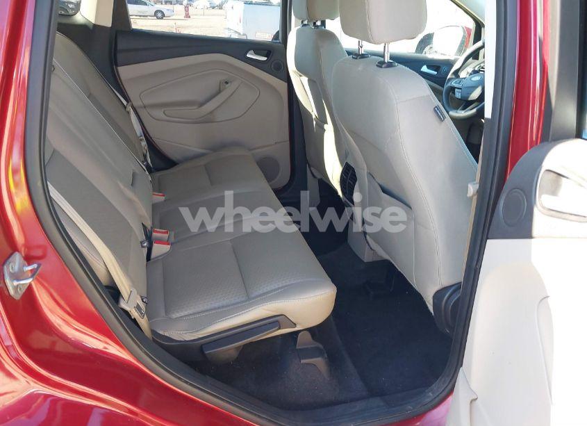 Photo 8 of 2017 Ford Escape SE (VIN 1FMCU9G91HUE73058)