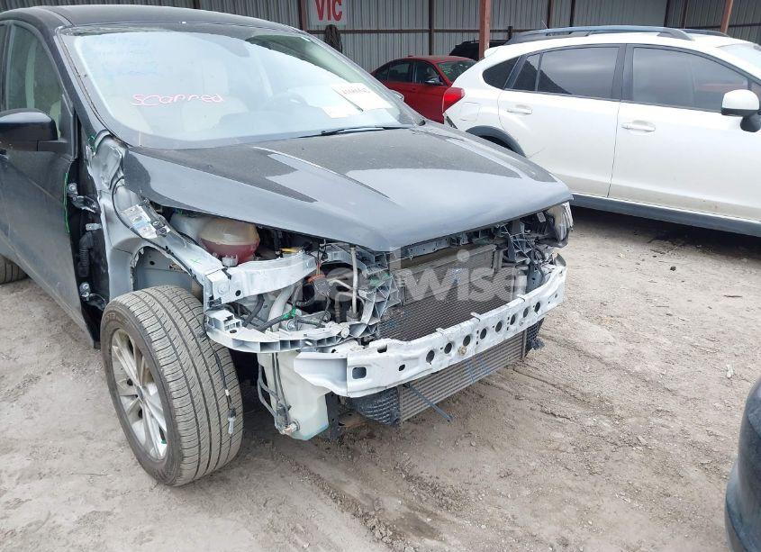 Photo 6 of 2019 Ford Escape SE (VIN 1FMCU9G91KUC08423)