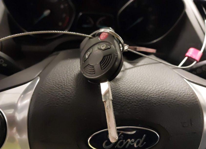 Photo 11 of 2014 Ford Escape SE (VIN 1FMCU9G92EUB94438)
