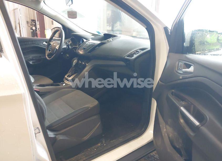 Photo 5 of 2014 Ford Escape SE (VIN 1FMCU9G92EUC28765)