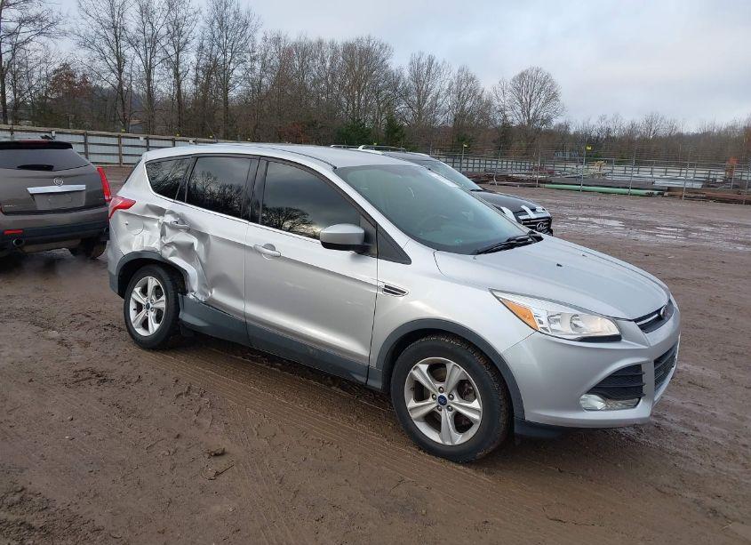 2015 Ford Escape SE (VIN 1FMCU9G92FUA80179) main photo