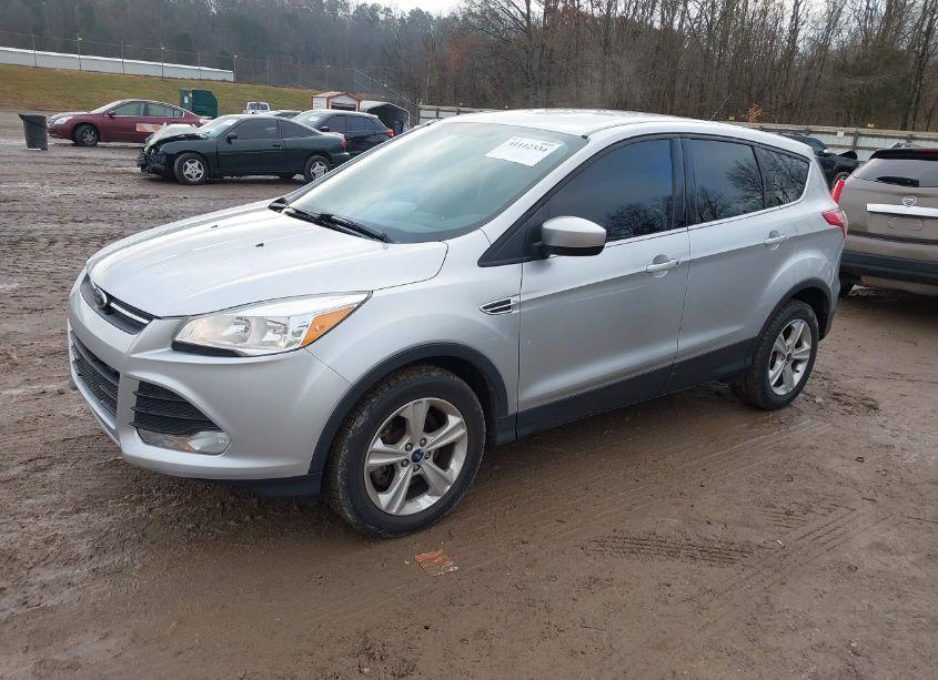 Photo 2 of 2015 Ford Escape SE (VIN 1FMCU9G92FUA80179)