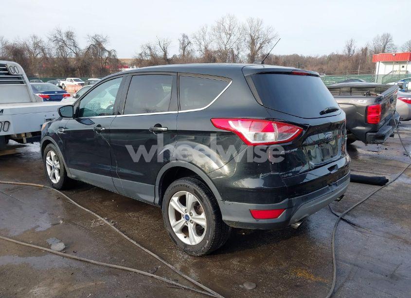 Photo 3 of 2015 Ford Escape SE (VIN 1FMCU9G92FUC10932)