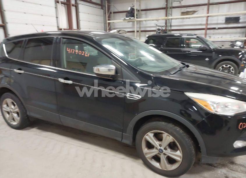 Photo 13 of 2016 Ford Escape SE (VIN 1FMCU9G92GUA77445)