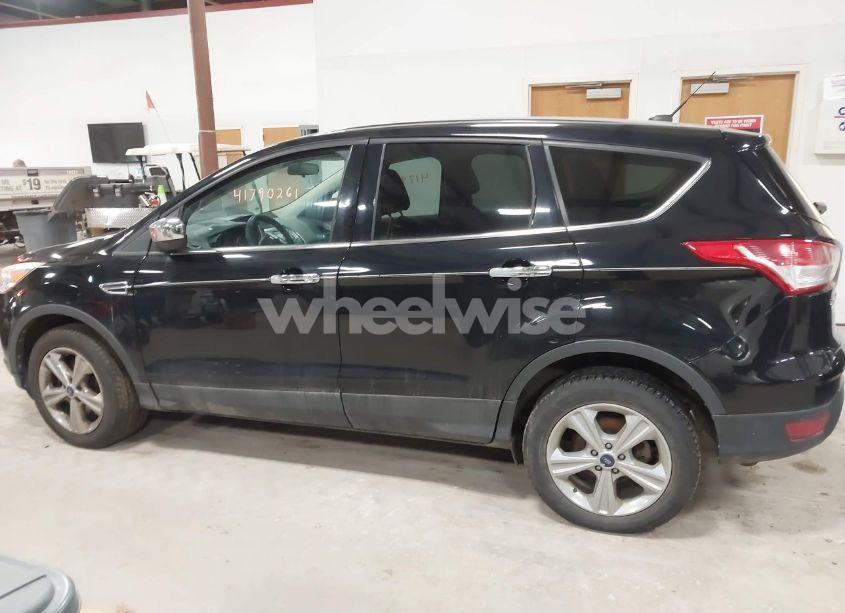 Photo 14 of 2016 Ford Escape SE (VIN 1FMCU9G92GUA77445)