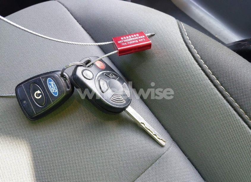 Photo 11 of 2016 Ford Escape SE (VIN 1FMCU9G92GUB10671)