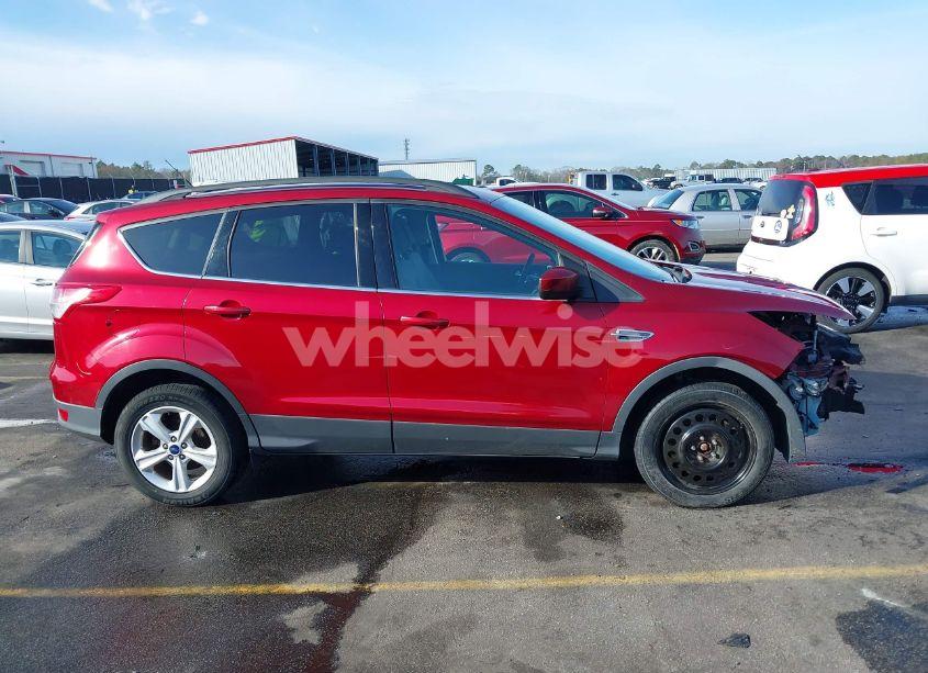 Photo 14 of 2016 Ford Escape SE (VIN 1FMCU9G92GUB10671)