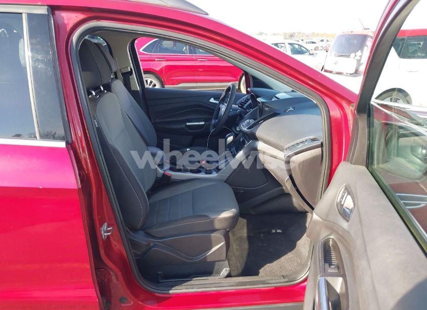 Photo 5 of 2016 Ford Escape SE (VIN 1FMCU9G92GUB10671)