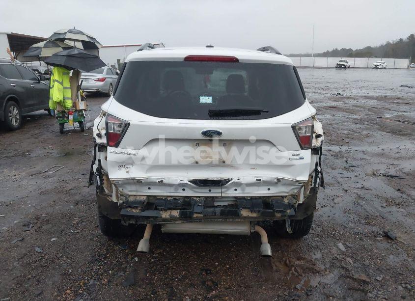 Photo 17 of 2017 Ford Escape SE (VIN 1FMCU9G92HUA26299)